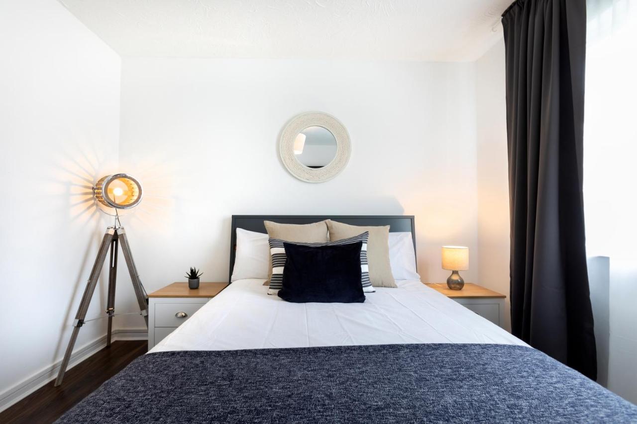 1-Bedroom Apartment With A Private Garden, Beach 5-Min Walk ウェーマス 部屋 写真