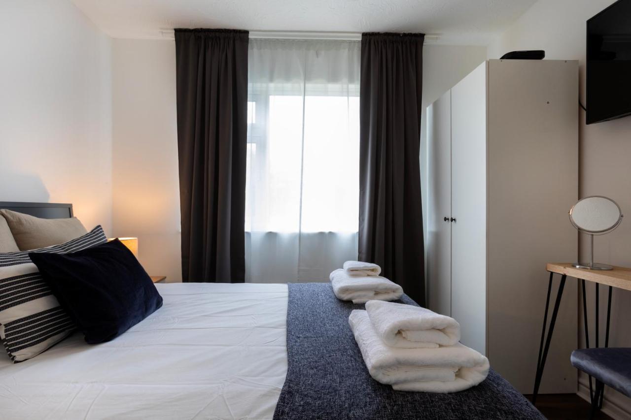 1-Bedroom Apartment With A Private Garden, Beach 5-Min Walk ウェーマス エクステリア 写真